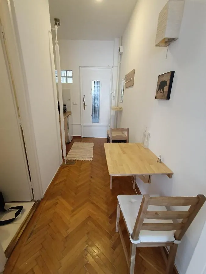 Appartamento Baratsagos, Csendes, Napfenyes Lakas. Budapest