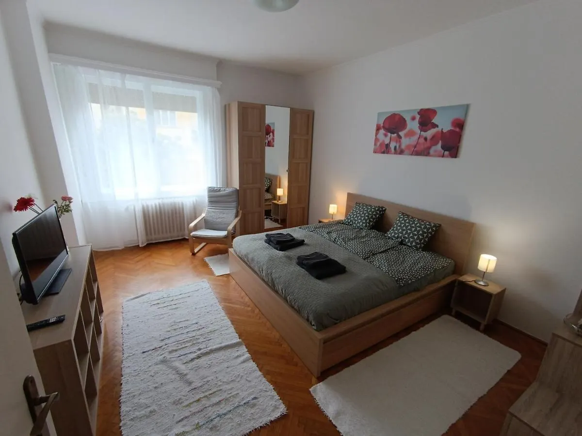 Baratsagos, Csendes, Napfenyes Lakas. Appartement Boedapest Hongarije